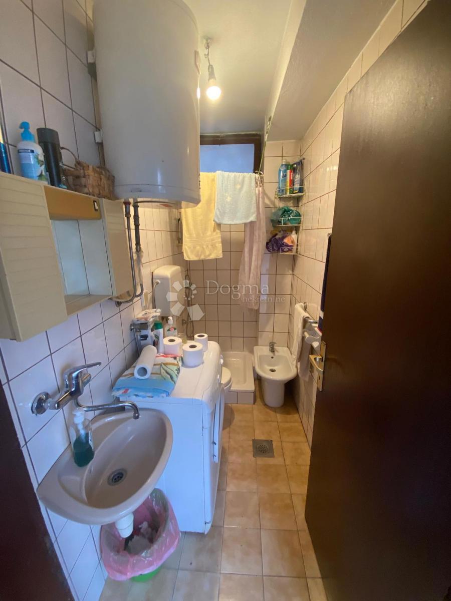 Hiša Budainka, Slavonski Brod, 450m2