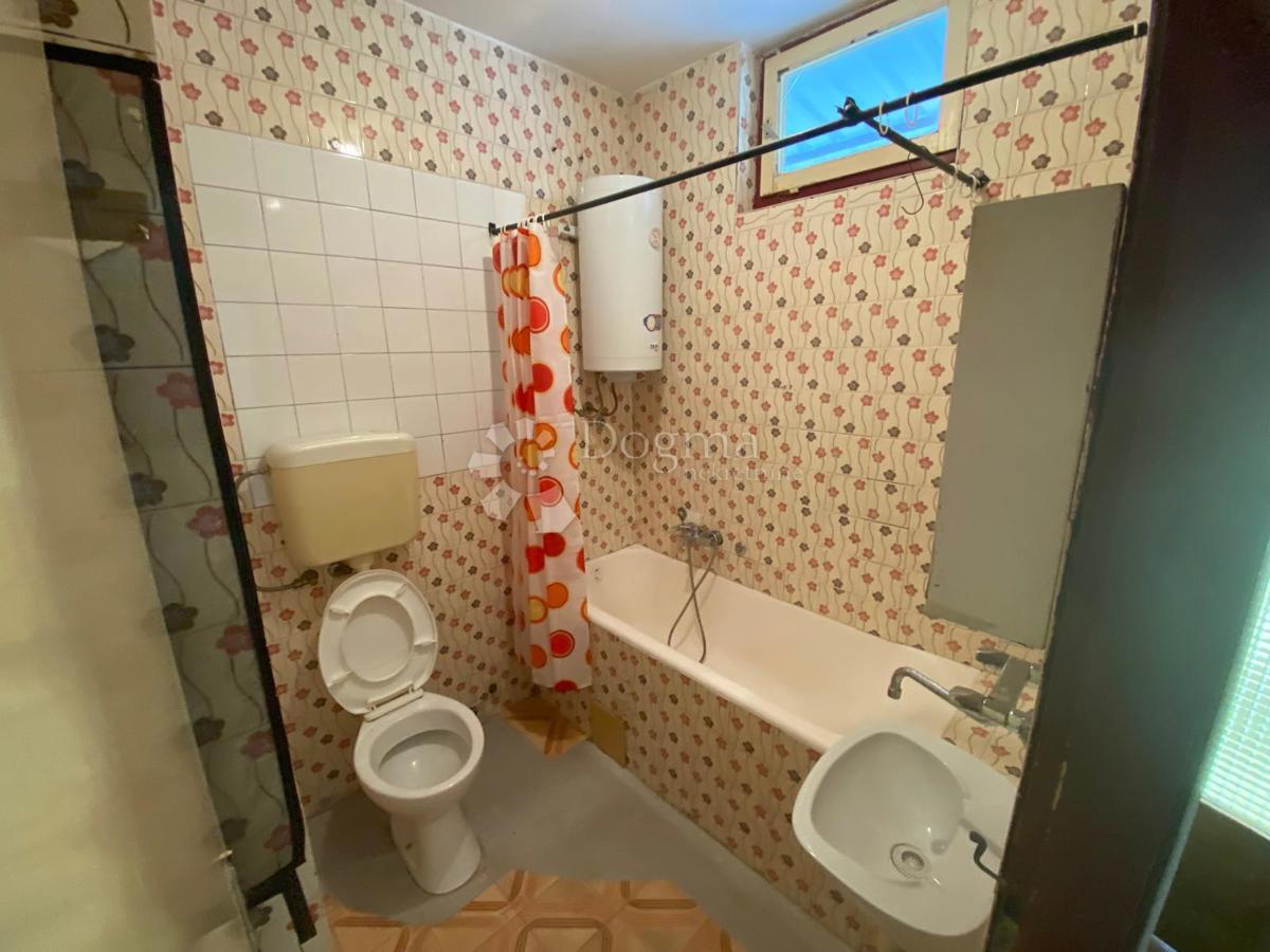 Hiša Budainka, Slavonski Brod, 450m2