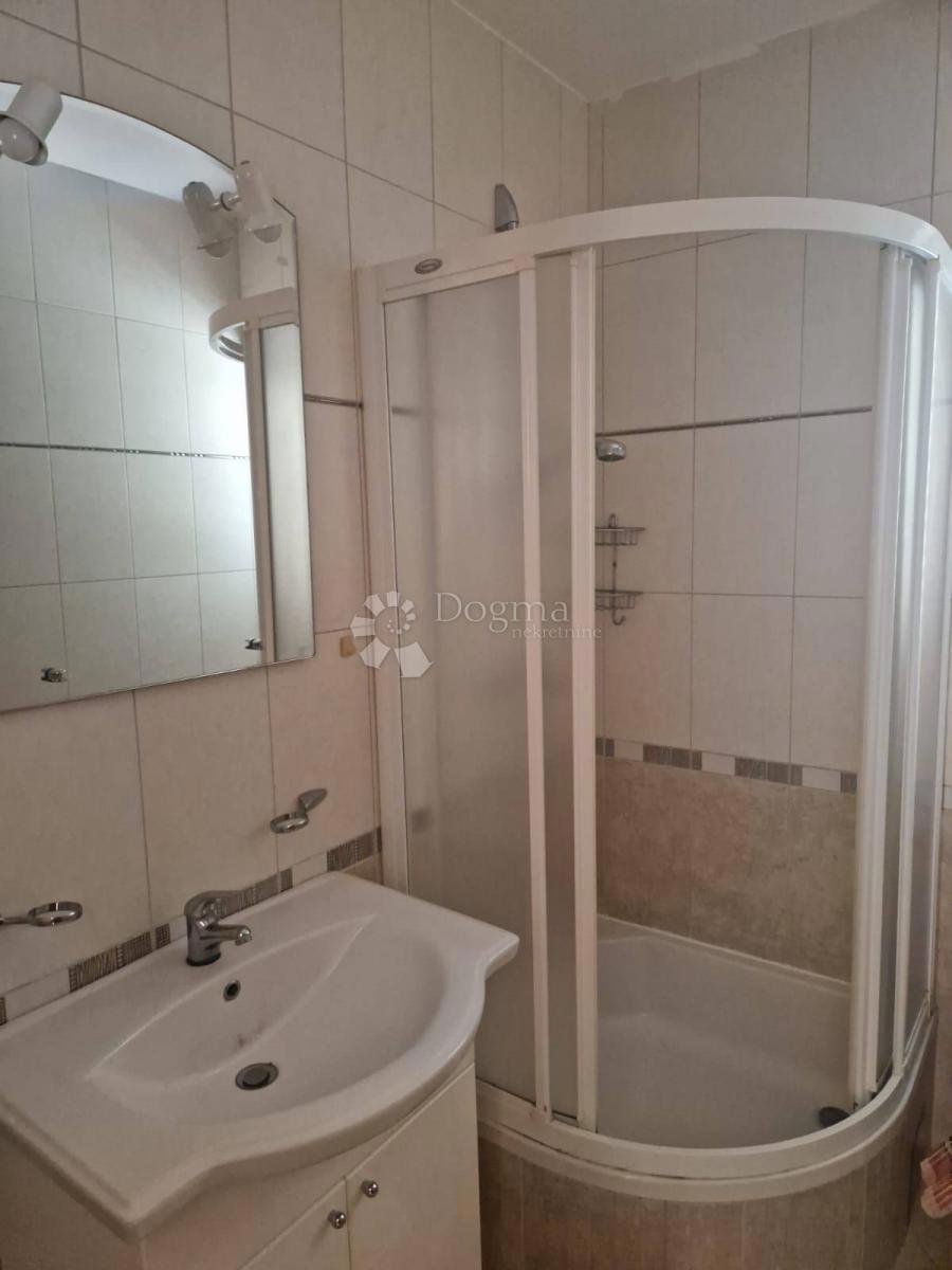 Apartma Novalja, 49,87m2