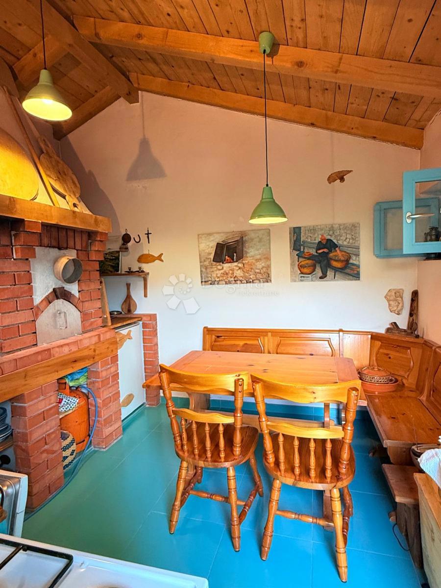 Čudovita hiša s pogledom na morje