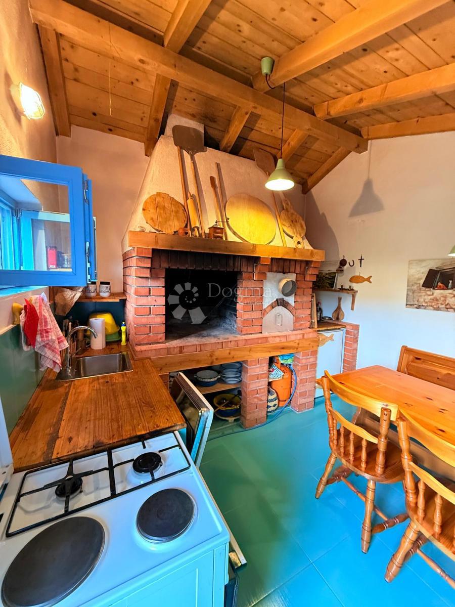 Čudovita hiša s pogledom na morje