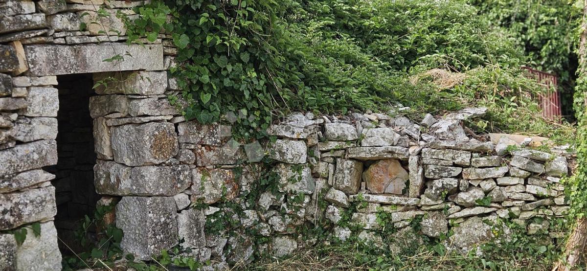 Zazidljivo zemljišče Vodnjan, 1.061m2