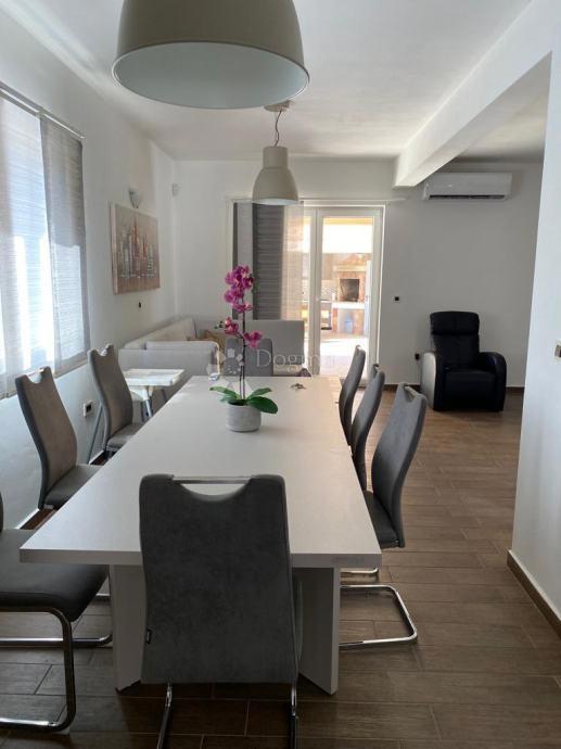 Hiša Labin, 198,30m2