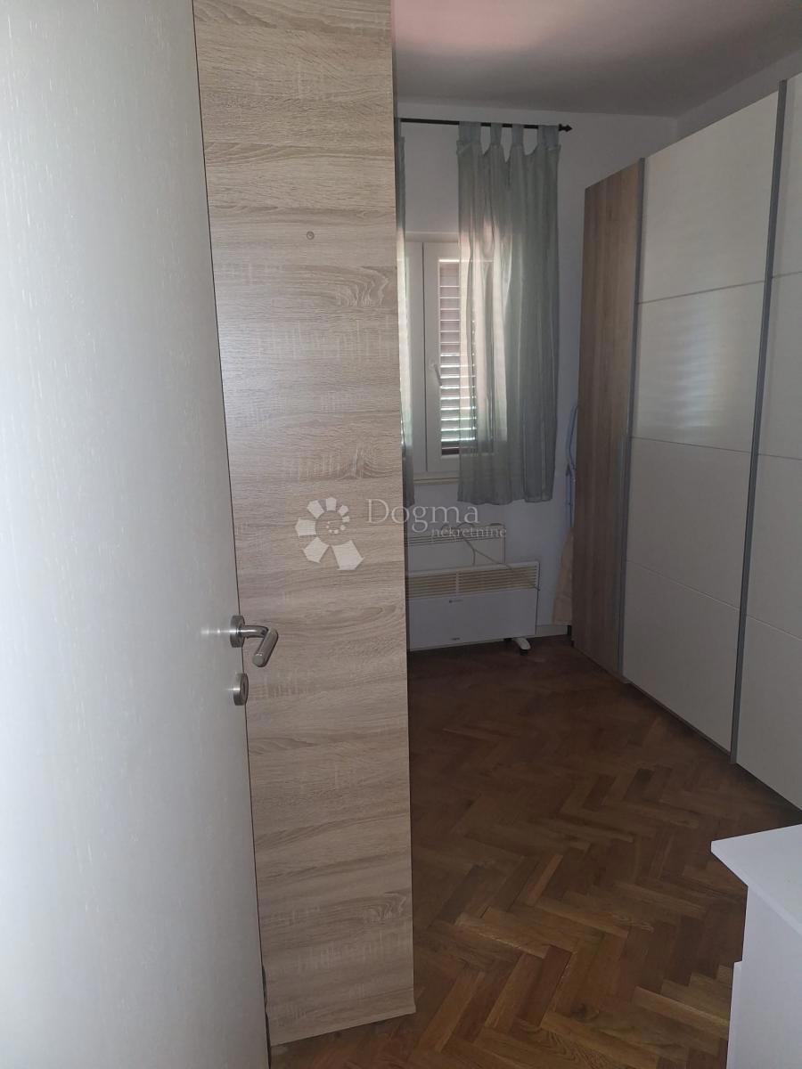 Stanovanje Okrug Gornji, Okrug, 109,64m2