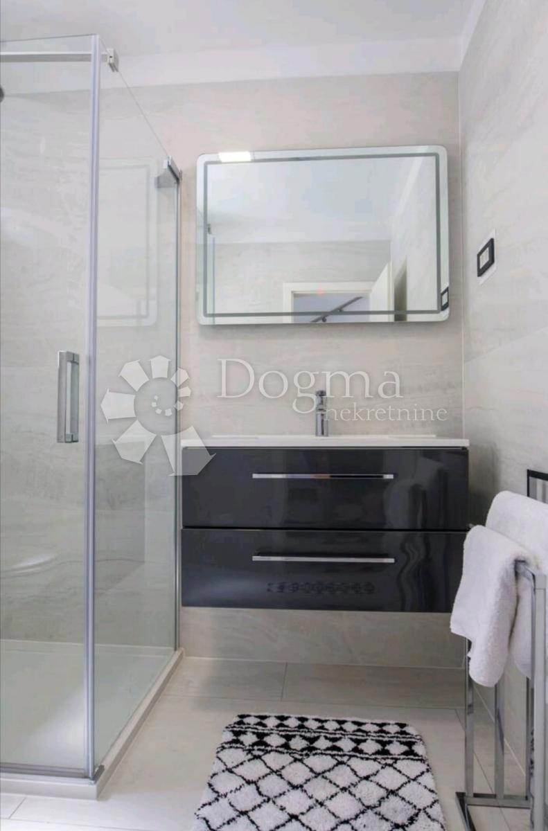 Hiša Vodice, 130m2