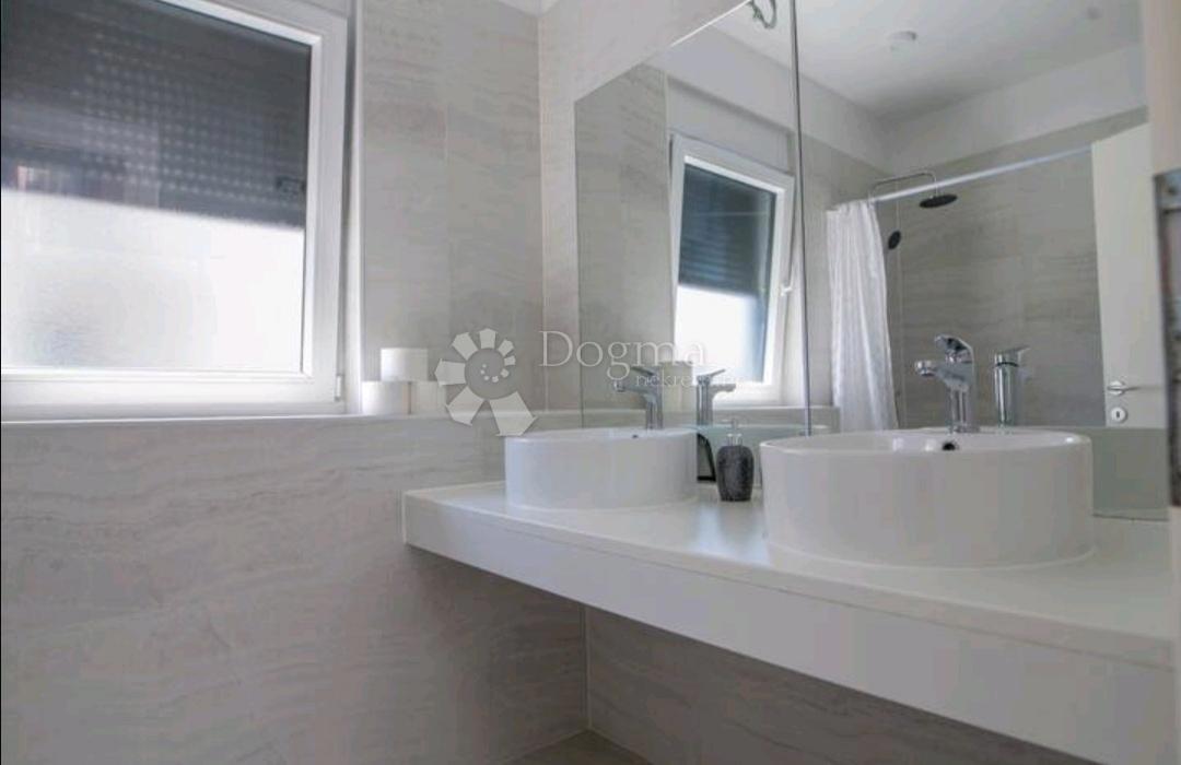 Hiša Vodice, 130m2