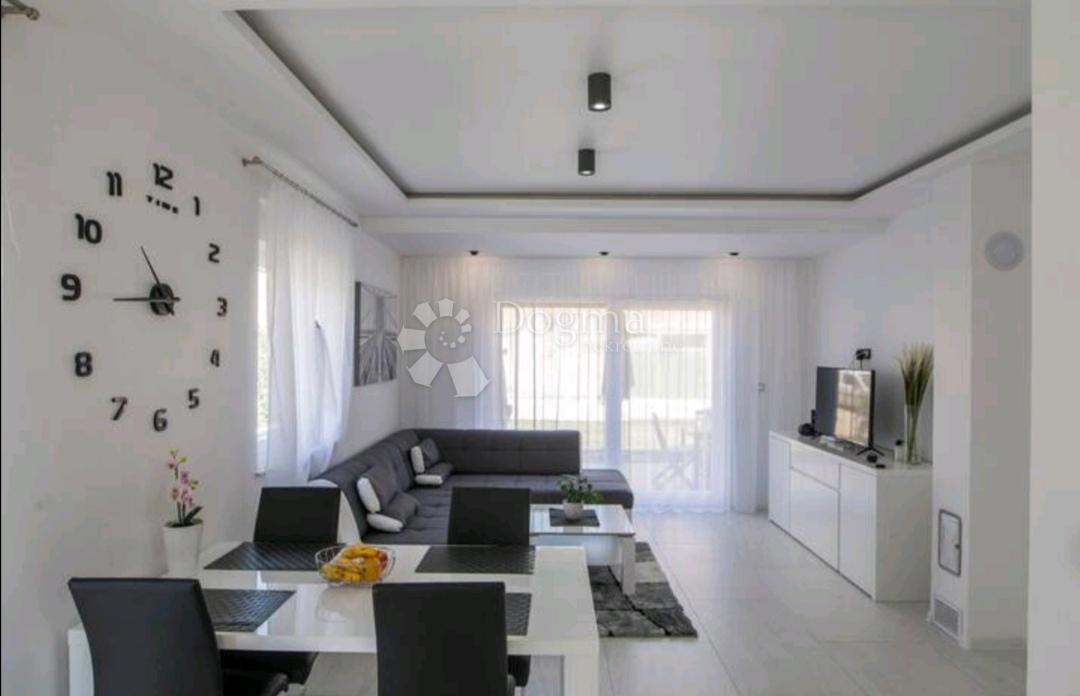 Hiša Vodice, 130m2