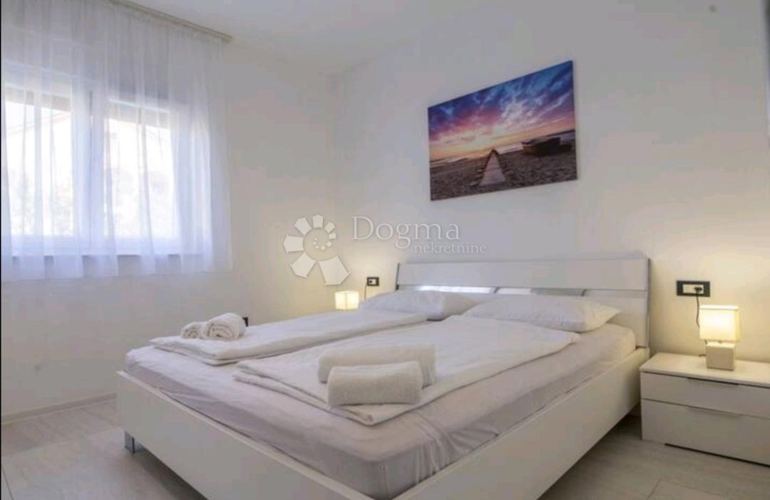 Hiša Vodice, 130m2