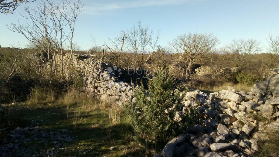 Prekrasno Zazidljivo zemljišče Rupe, Skradin, 6.320m2