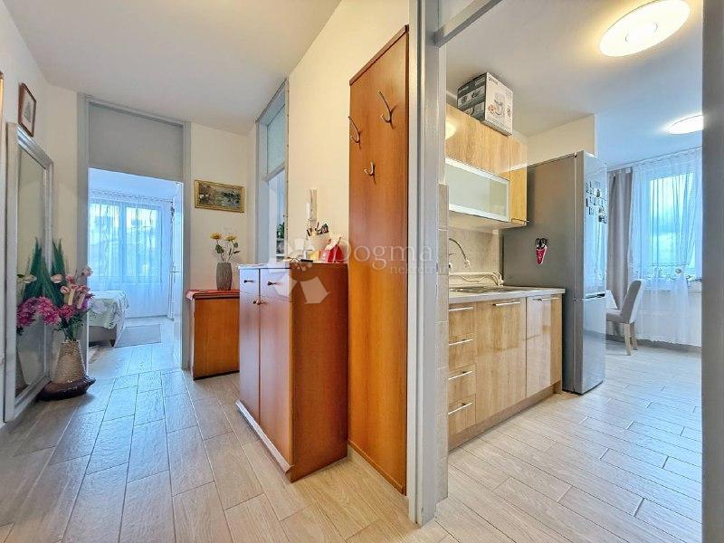 Stanovanje Rovinj, 62,04m2