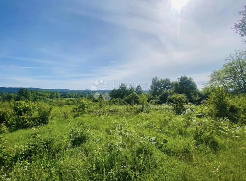 Zazidljivo zemljišče Slunj, 28.500m2