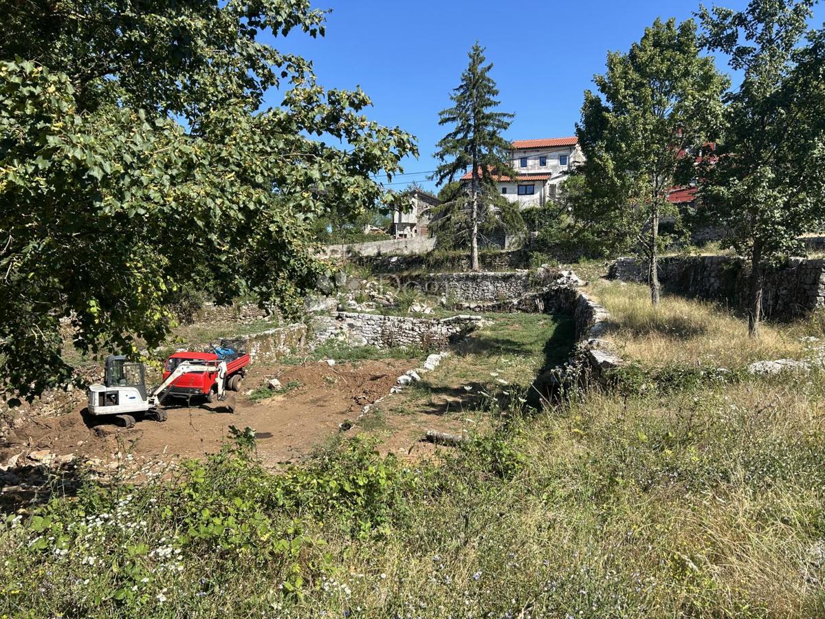 Zazidljivo zemljišče Jurdani, Matulji, 1.560m2