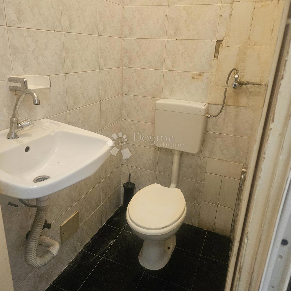 Poslovni prostor Centar, Rijeka, 15m2