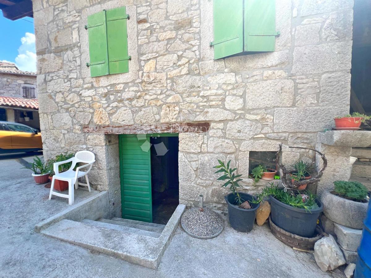 Hiša Kotli, Buzet, 75m2