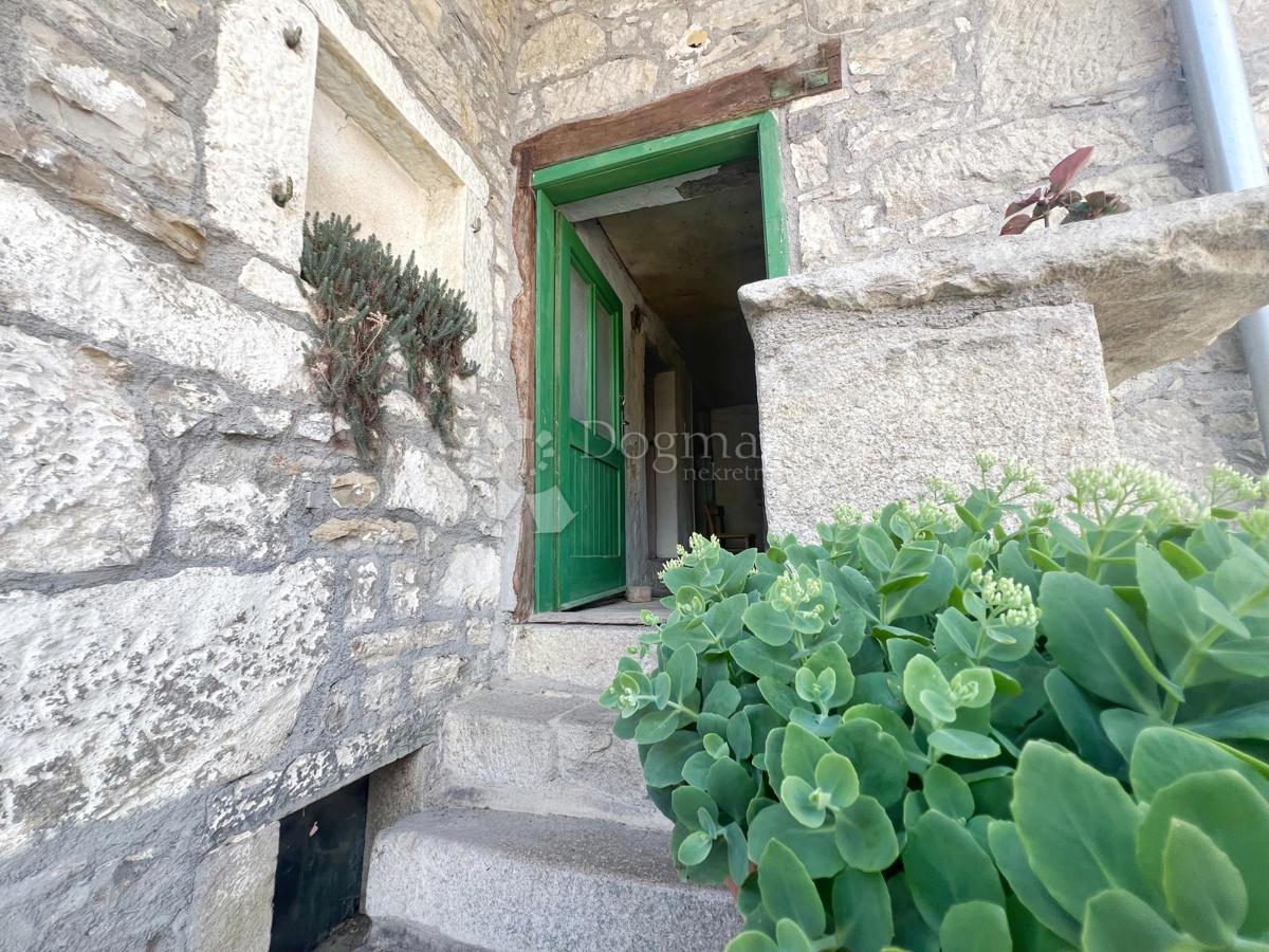 Hiša Kotli, Buzet, 75m2
