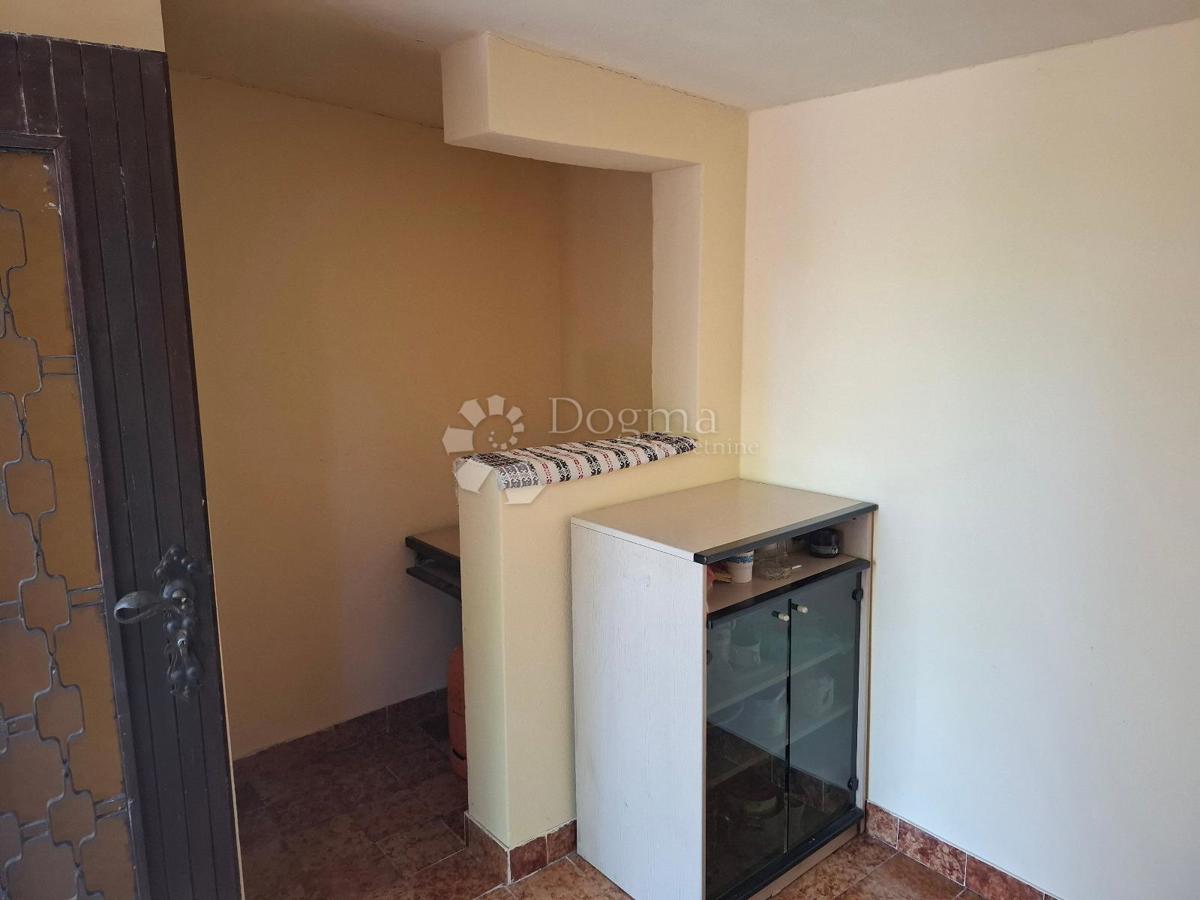 Zazidljivo zemljišče Štinjan, Pula, 990m2