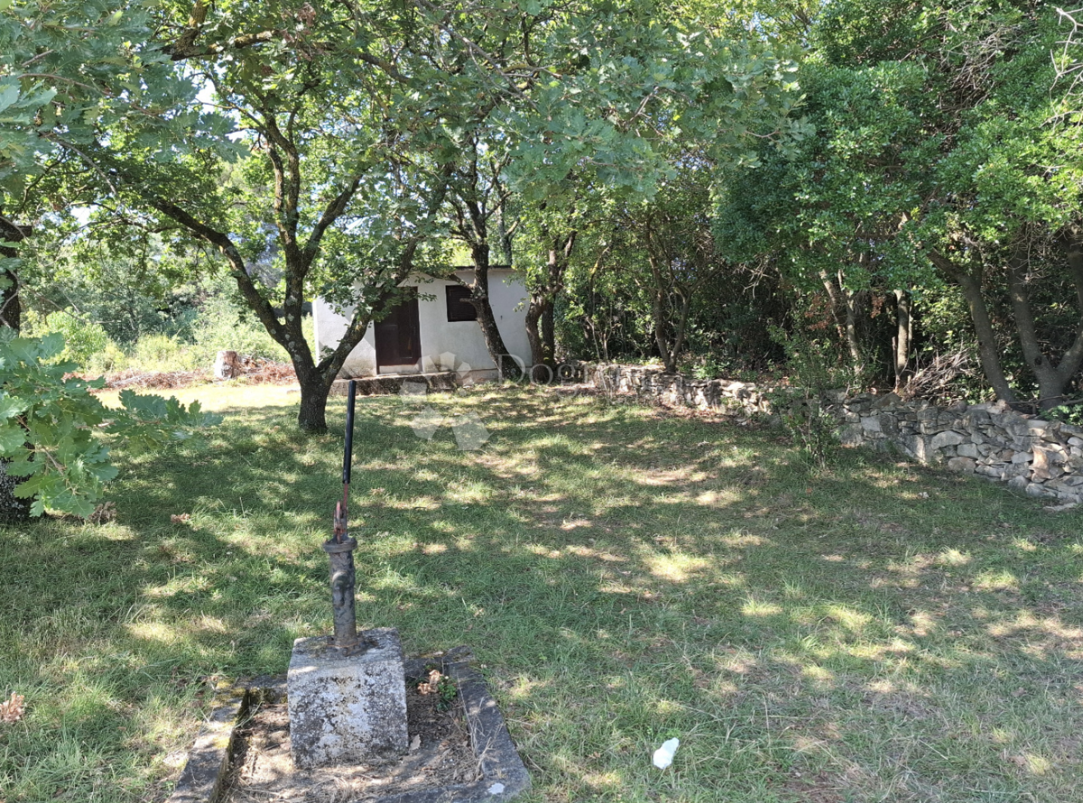 Zazidljivo zemljišče Štinjan, Pula, 990m2