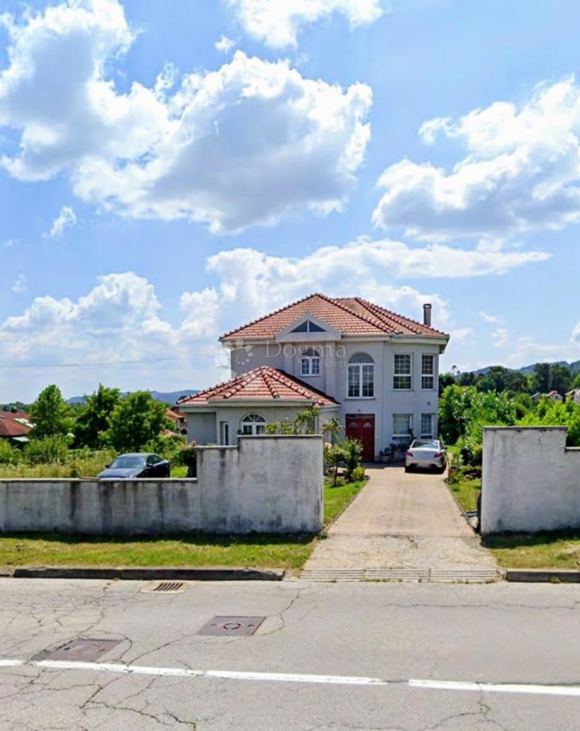 Vila Samobor 200m2 + zemljišče 1653m2