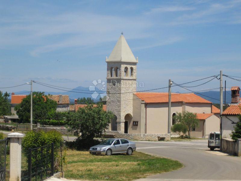 Zazidljivo zemljišče Kavran, Marčana, 1.409m2