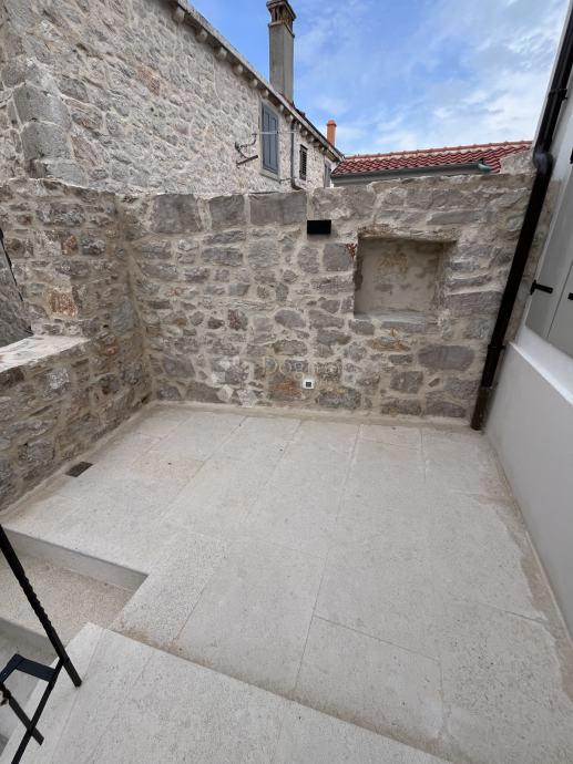 Hiša Betina, Tisno, 107m2