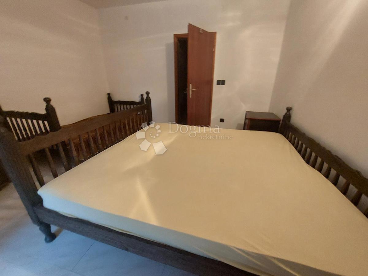 Hiša Jezera, Tisno, 200m2