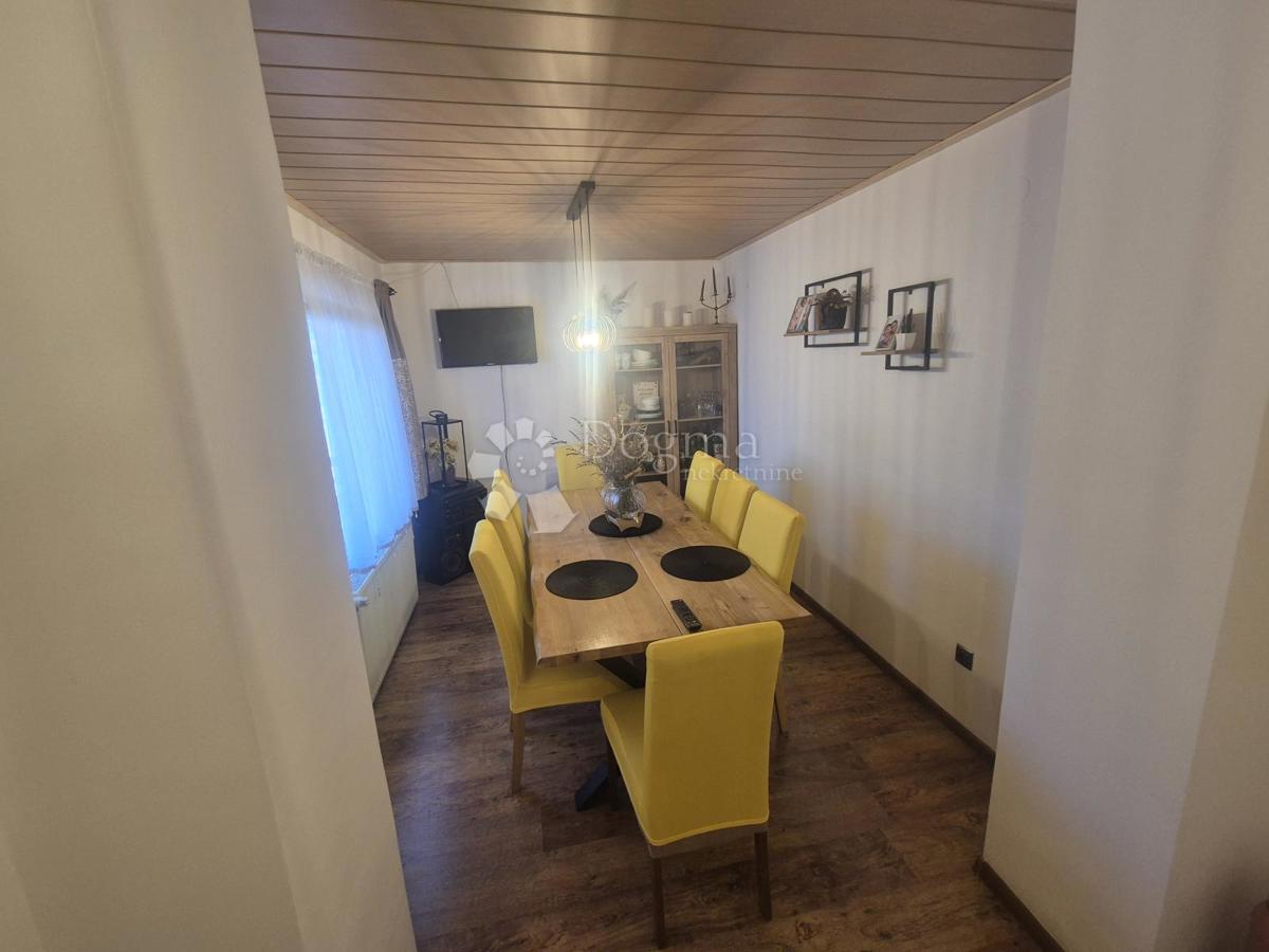 Hiša Jakuševec Zabočki, Zabok, 204m2