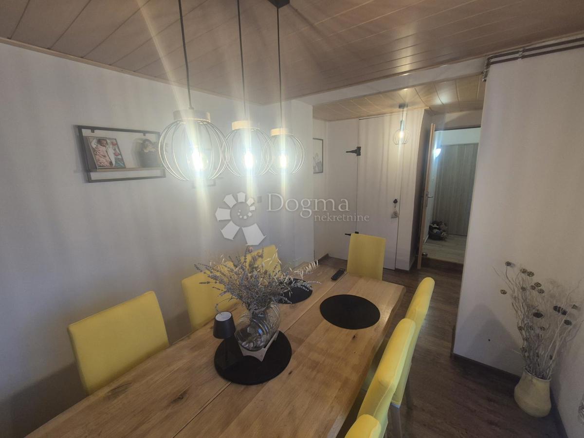 Hiša Jakuševec Zabočki, Zabok, 204m2