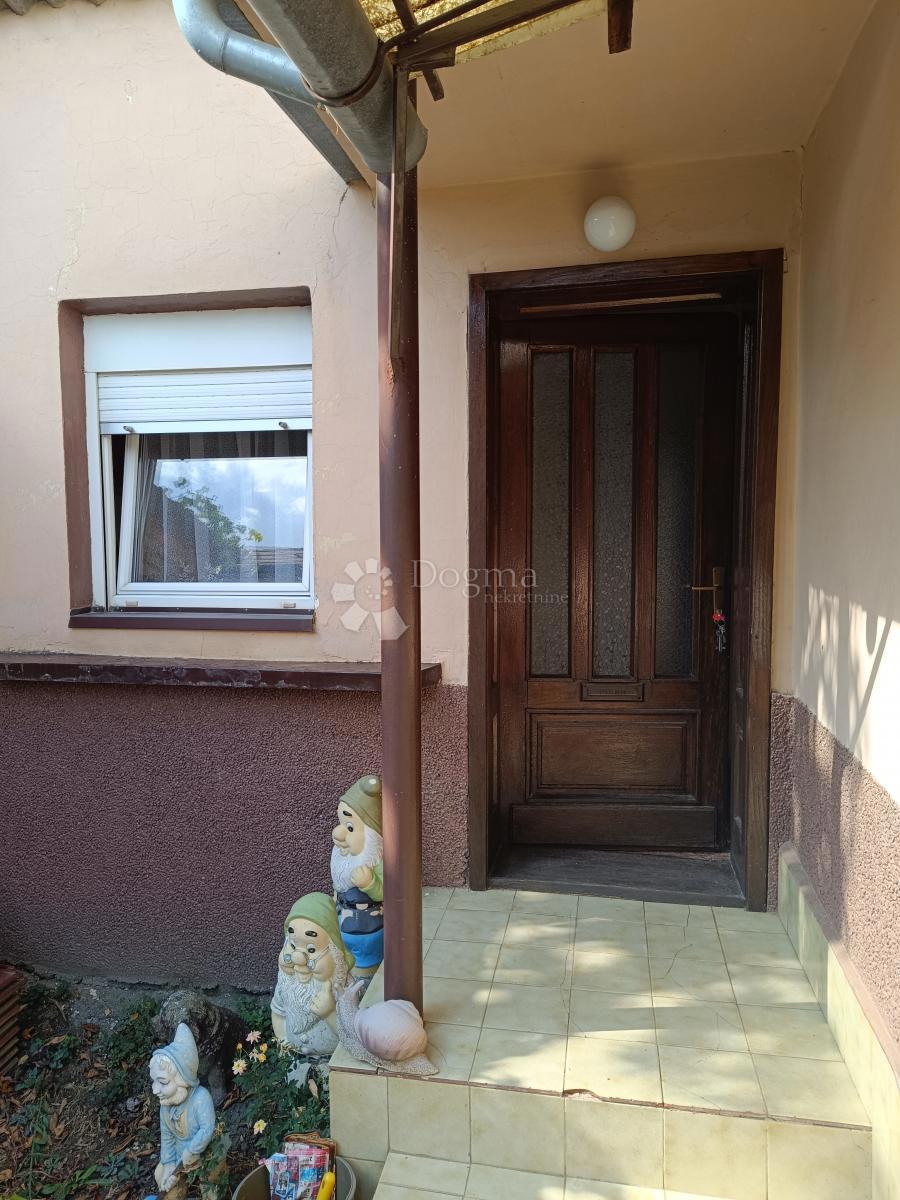 Hiša Jug II, Osijek, 90m2