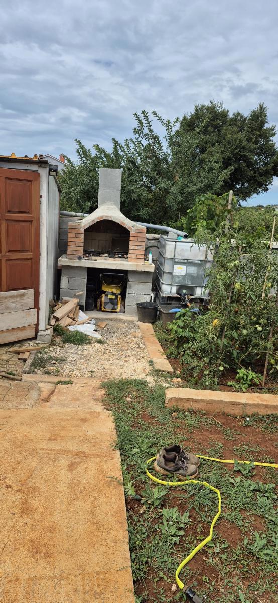 Hiša Monteserpo - Komunal, Pula, 81m2