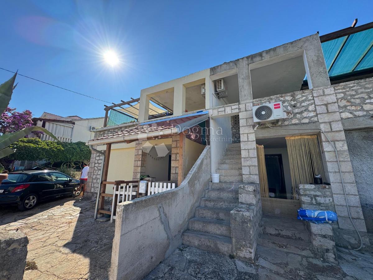 Hiša Supetar, 250m2