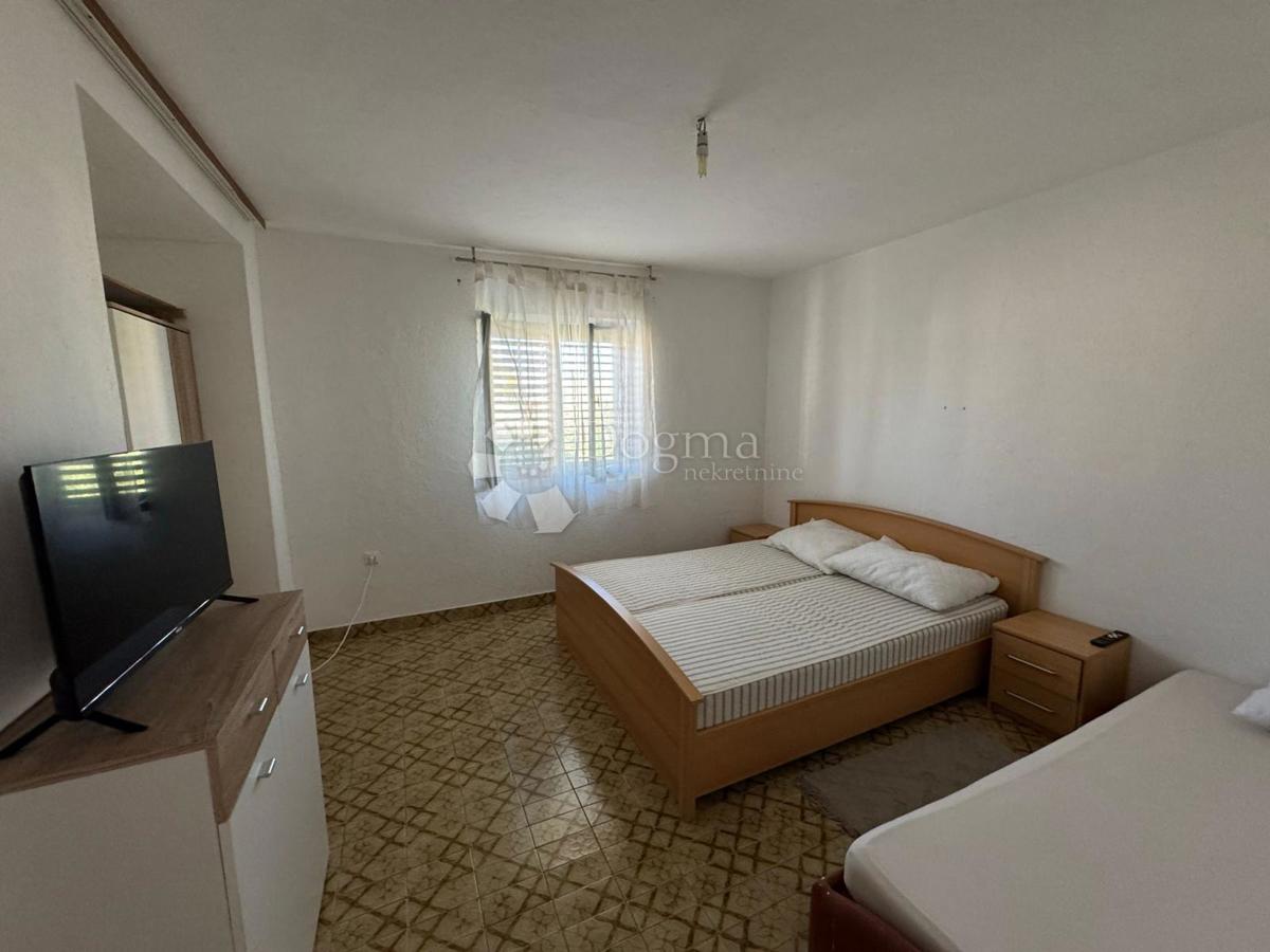 Hiša Supetar, 250m2