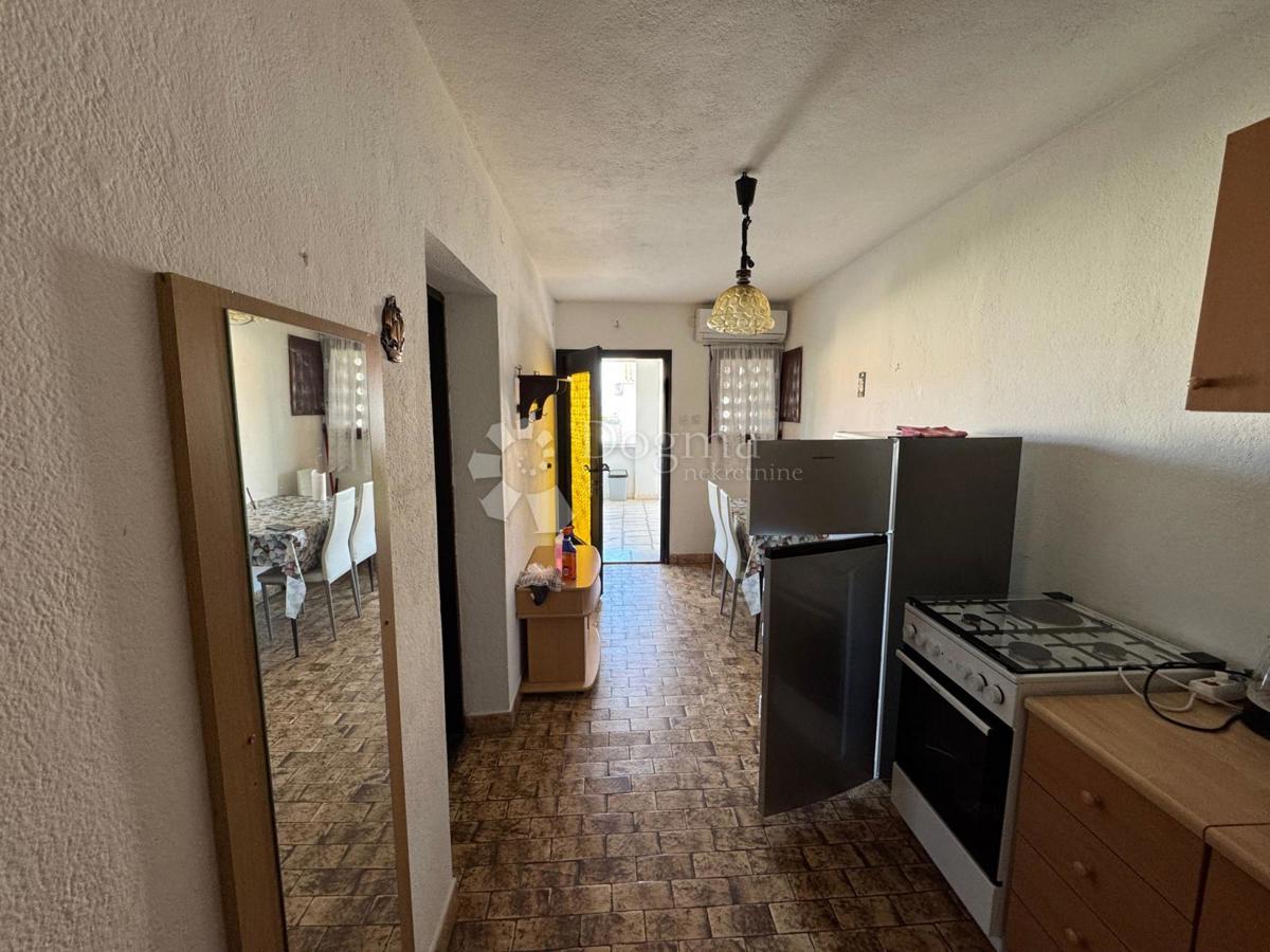 Hiša Supetar, 250m2