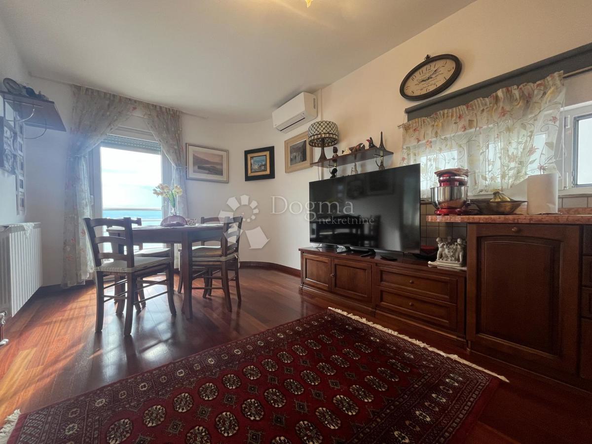 Stanovanje Opatija - Centar, Opatija, 74,78m2
