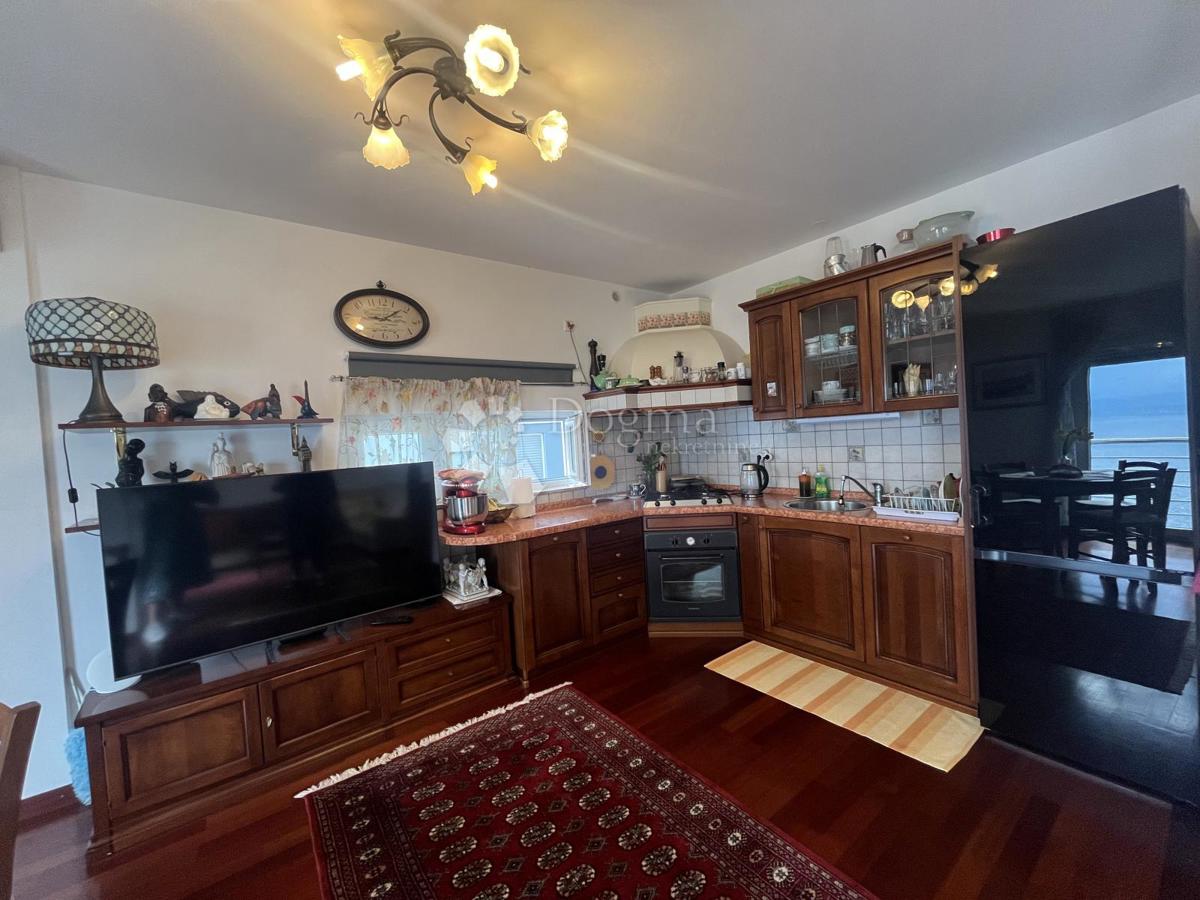 Stanovanje Opatija - Centar, Opatija, 74,78m2