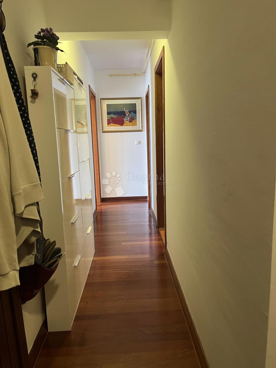 Stanovanje Opatija - Centar, Opatija, 74,78m2