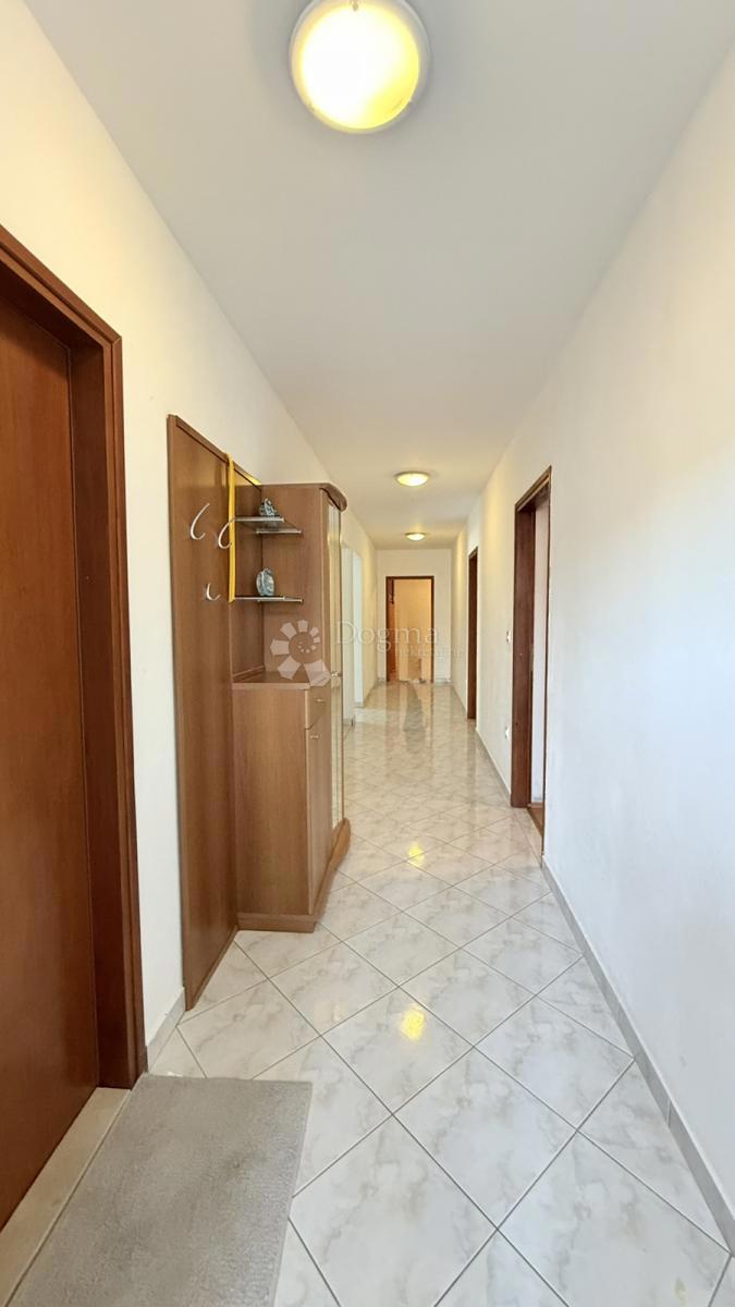 Hiša Raša, 200m2
