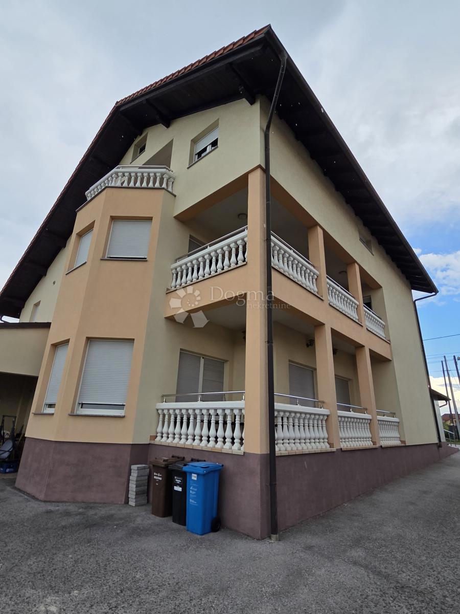 Hiša Kraljevečki Novaki, Sesvete, 568,40m2