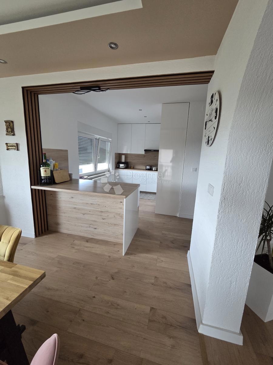 Hiša Kraljevečki Novaki, Sesvete, 568,40m2