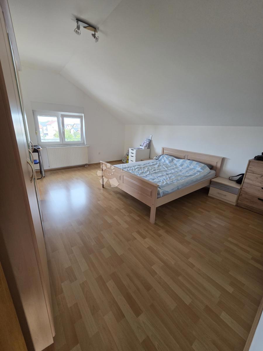 Hiša Kraljevečki Novaki, Sesvete, 568,40m2