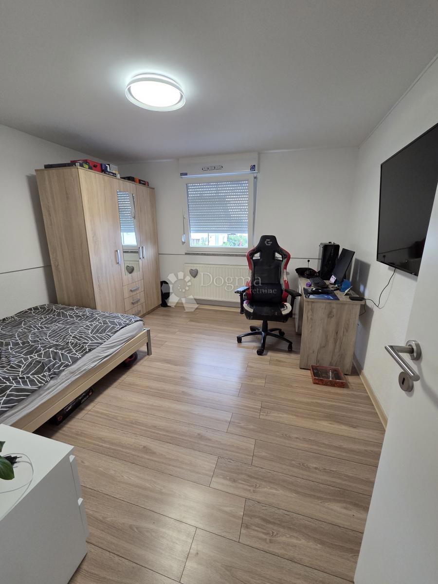 Hiša Kraljevečki Novaki, Sesvete, 568,40m2