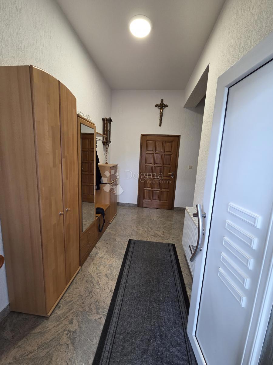 Hiša Kraljevečki Novaki, Sesvete, 568,40m2