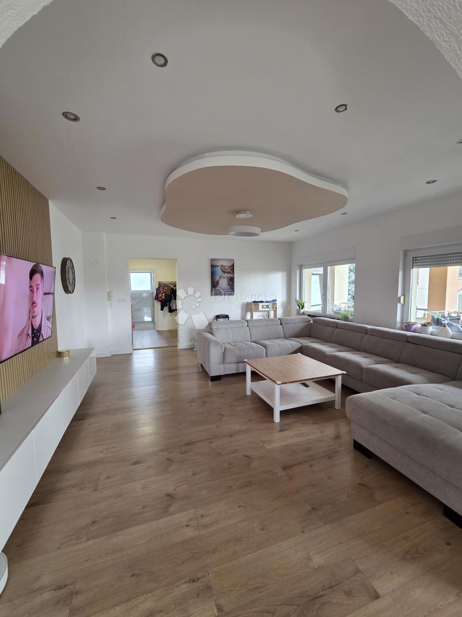 Hiša Kraljevečki Novaki, Sesvete, 568,40m2