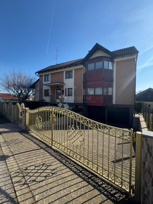 Hiša Zibel, Sisak, 409m2