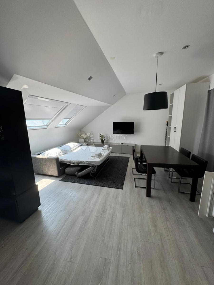 Stanovanje Centar, Rijeka, 95,82m2