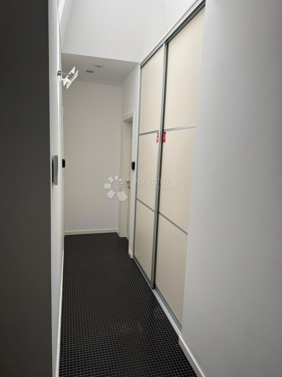 Stanovanje Centar, Rijeka, 95,82m2