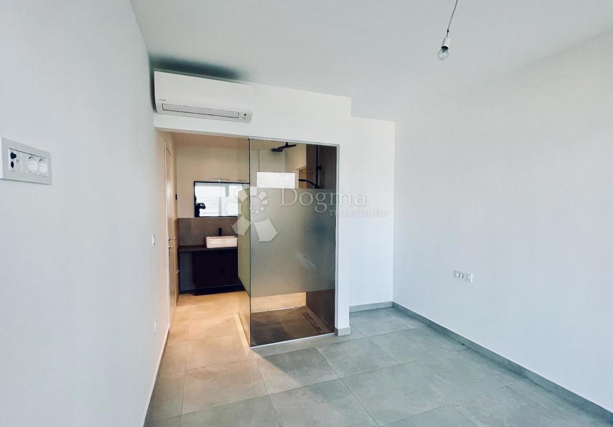 Stanovanje Maslenica, Jasenice, 107m2