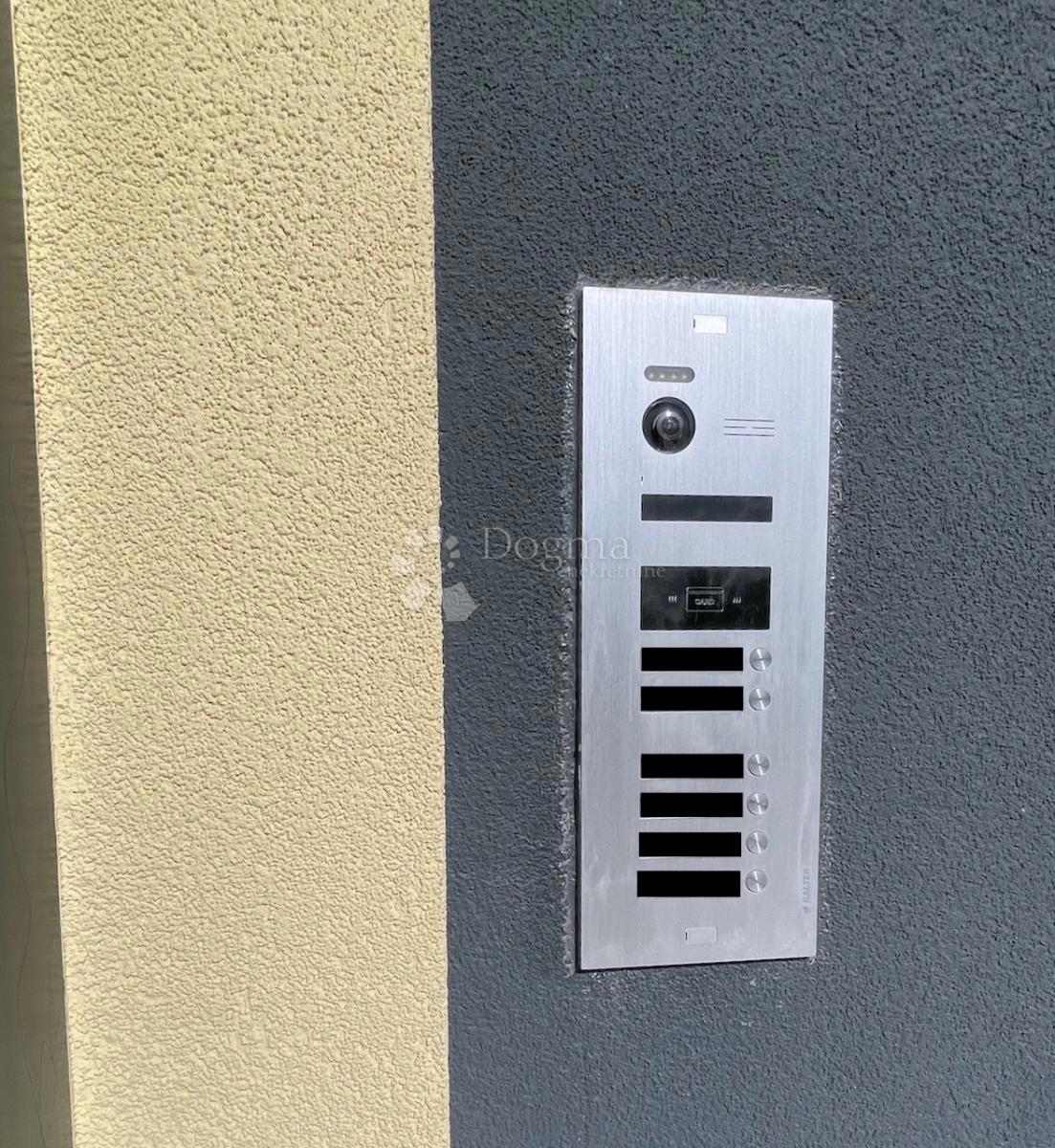 Stanovanje Maslenica, Jasenice, 107m2