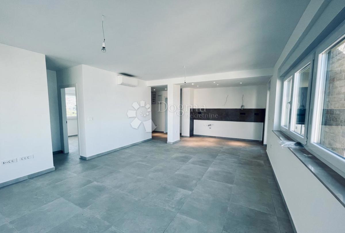 Stanovanje Maslenica, Jasenice, 107m2