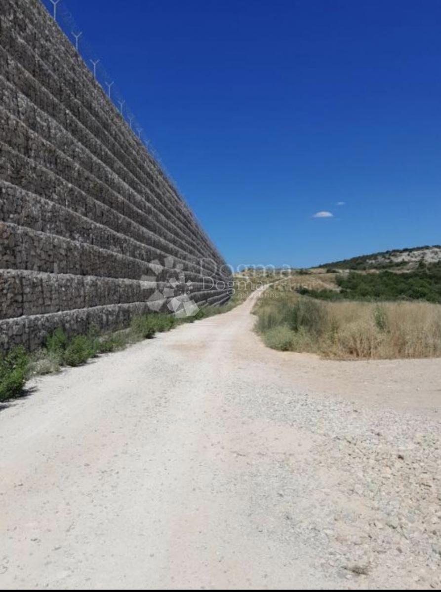 Zazidljivo zemljišče Močići, Konavle, 3.002m2