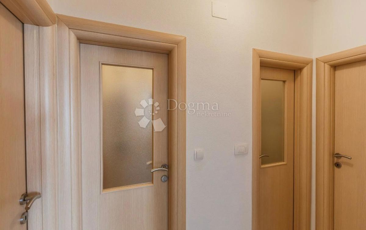 Stanovanje Miševac, Trogir, 52,99m2